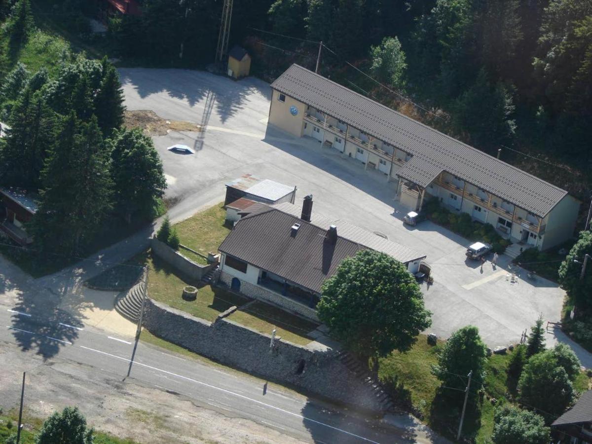 Babaute 7, studio typique au pied des pistes Prémanon Extérieur photo